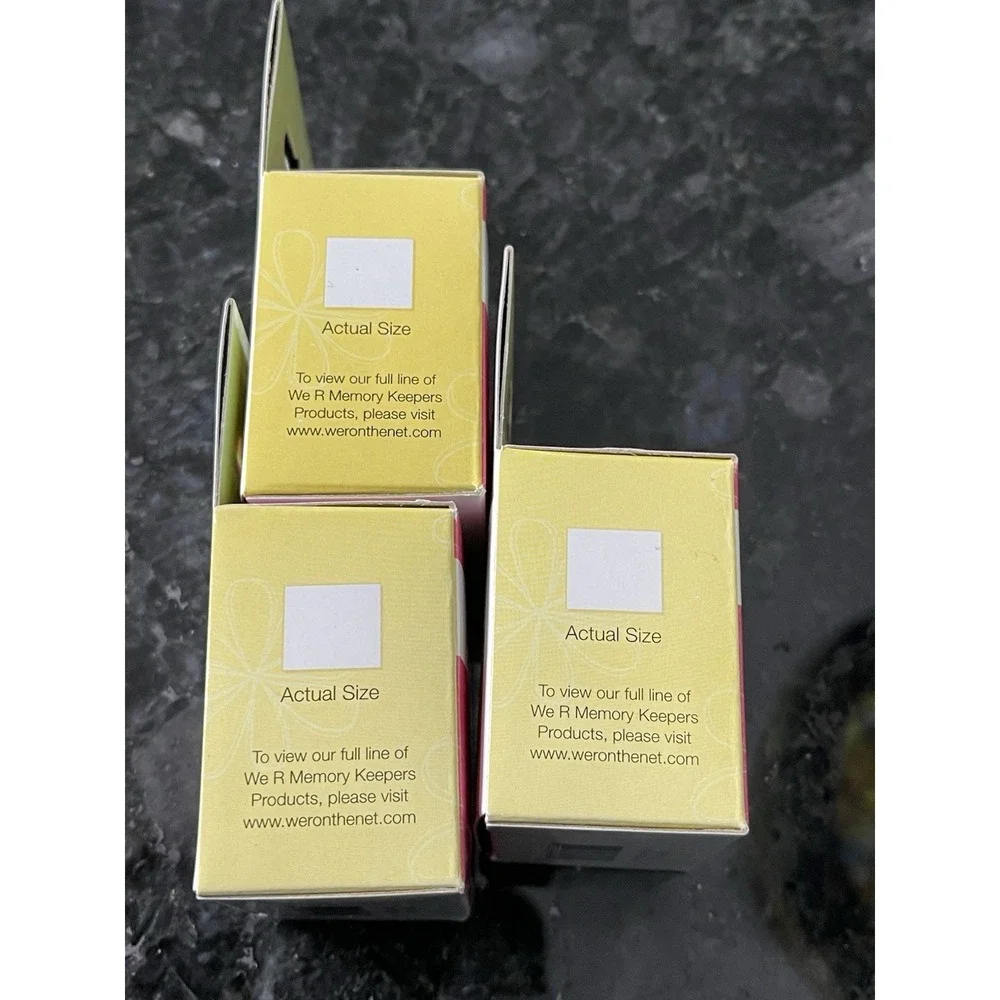 We R Memory Keepers Pink Tab Dispenser & 3 Boxes Of Refills-Adhesive Squares NIB - Picture 8 of 11
